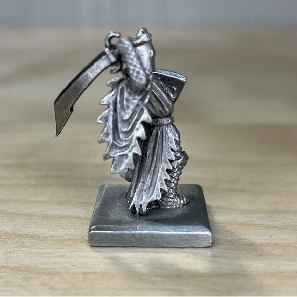 Vintage 1993 Ral Partha Pewter Medieval Sword & Griffin Shield Knight RF3028 - Picture 4 of 8